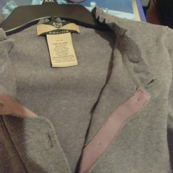 Cardigan small ruffle at neckline - Picture 6 of 6